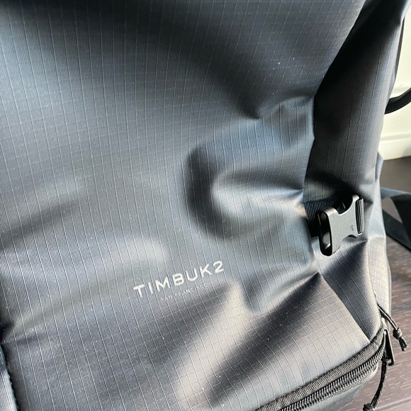 Timbuk2 carry-on travel backpack 40L - Picture 3 of 6